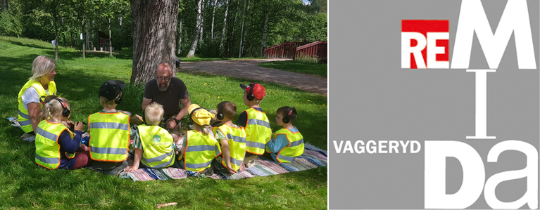 Ljudkonstnär Jan Carleklev med pedagog och barngrupp under ett stort träd