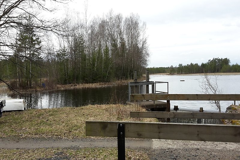 Damvallen i sjön Eckern